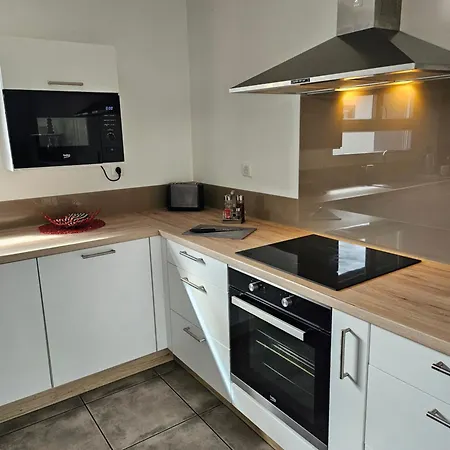 Avec Baignoire Balnéo Véranda&jardin * Cornebarrieu