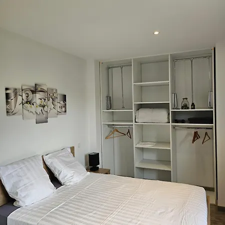 Appartamento Avec Baignoire Balnéo Véranda&jardin *