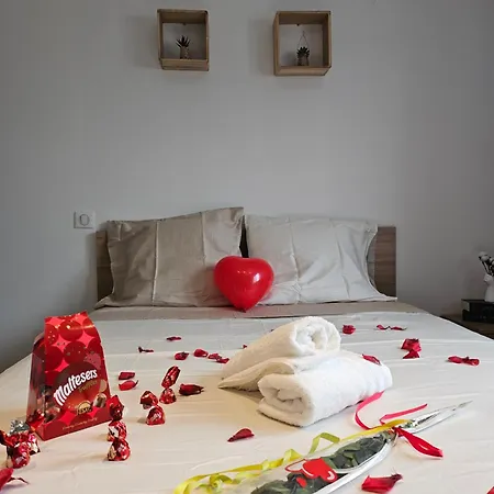 Avec Baignoire Balneo Veranda & Jardin شقة كورنيباريو